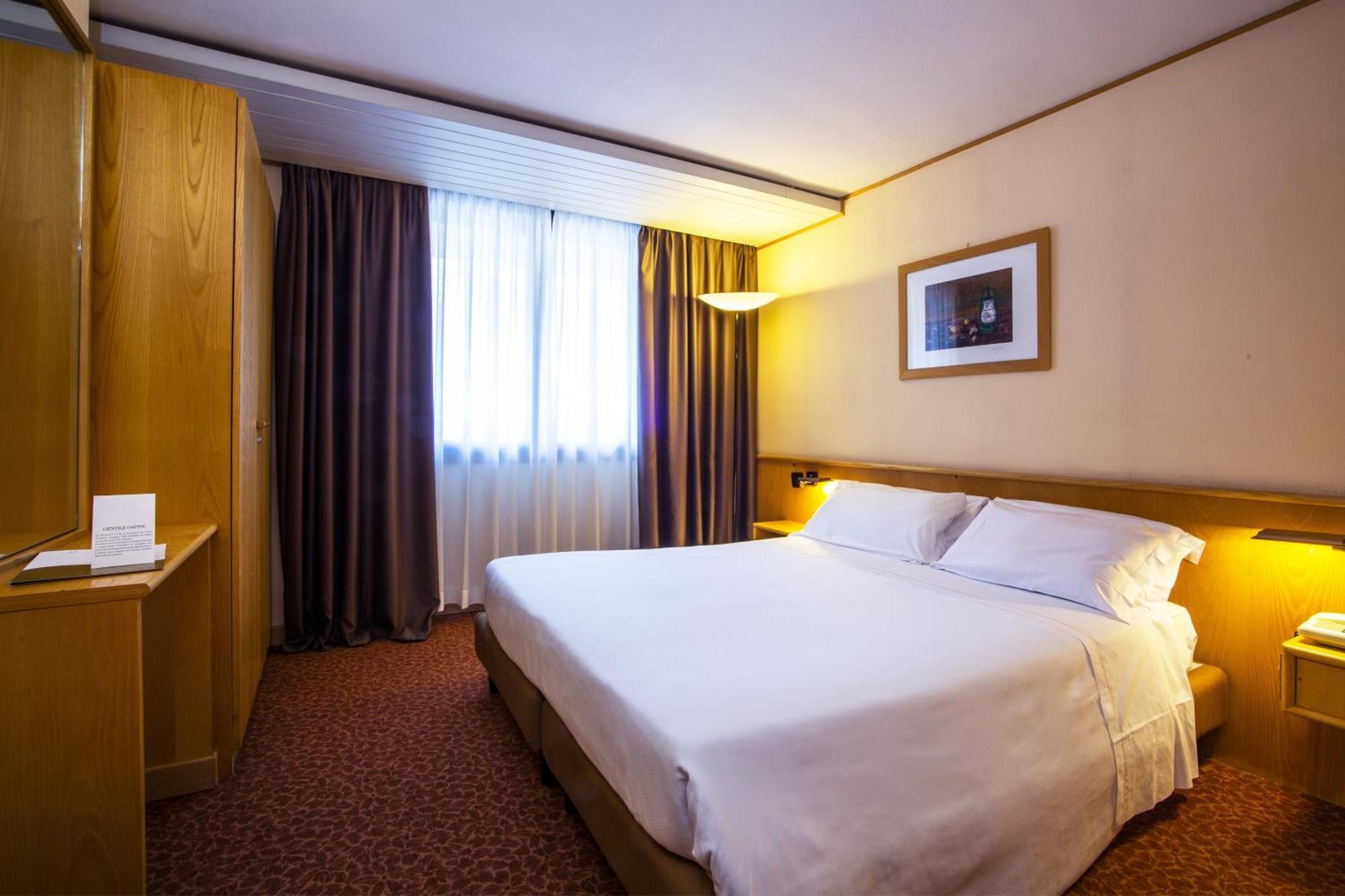 Hotel Les Jumeaux Курмайор Экстерьер фото